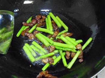 酱肉笋芦炒螺旋面怎么做，酱肉笋芦炒螺旋面怎么做好吃，酱肉笋芦炒螺旋面做法