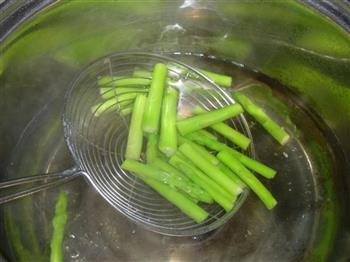 酱肉笋芦炒螺旋面怎么做，酱肉笋芦炒螺旋面怎么做好吃，酱肉笋芦炒螺旋面做法