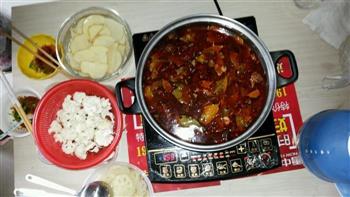 秘治排骨火锅怎么做，秘治排骨火锅怎么做好吃，秘治排骨火锅做法