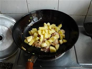 咖喱土豆鸡翅怎么做,咖喱土豆鸡翅怎么做好吃,咖喱土豆鸡翅做法 咖喱土豆鸡翅怎么做,咖喱土豆鸡翅怎么做好吃,咖喱土豆鸡翅做法
