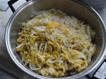 白肉酸菜火锅怎么做，白肉酸菜火锅怎么做好吃，白肉酸菜火锅做法