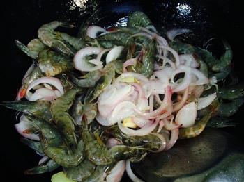 孜然炒虾怎么做，孜然炒虾怎么做好吃，孜然炒虾做法
