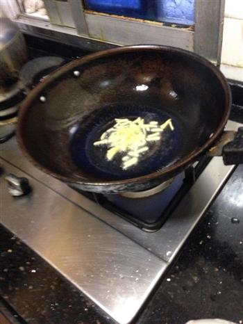 黄豆酱焖河豚怎么做，黄豆酱焖河豚怎么做好吃，黄豆酱焖河豚做法