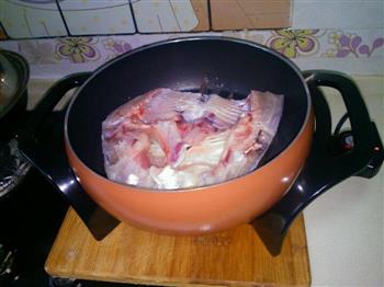鱼头炖豆腐怎么做，鱼头炖豆腐怎么做好吃，鱼头炖豆腐做法