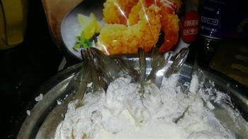 炸凤尾虾怎么做，炸凤尾虾怎么做好吃，炸凤尾虾做法