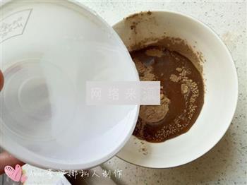 蜜汁黑凉粉怎么做，蜜汁黑凉粉怎么做好吃，蜜汁黑凉粉做法