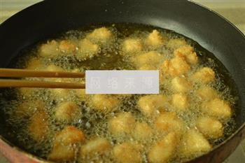 炸鸡米花怎么做，炸鸡米花怎么做好吃，炸鸡米花做法
