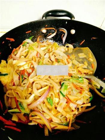 炒河粉怎么做，炒河粉怎么做好吃，炒河粉做法