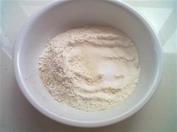鲜虾火腿培根披萨怎么做，鲜虾火腿培根披萨怎么做好吃，鲜虾火腿培根披萨做法