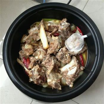羊蝎子怎么做，羊蝎子怎么做好吃，羊蝎子做法