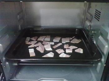 鲜虾火腿培根披萨怎么做，鲜虾火腿培根披萨怎么做好吃，鲜虾火腿培根披萨做法
