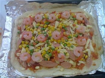 鲜虾火腿培根披萨怎么做，鲜虾火腿培根披萨怎么做好吃，鲜虾火腿培根披萨做法