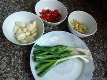 家乡味-咸菜牛肉火锅怎么做，家乡味-咸菜牛肉火锅怎么做好吃，家乡味-咸菜牛肉火锅做法