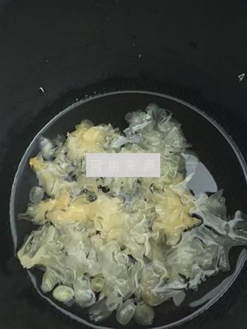木瓜椰汁盅怎么做，木瓜椰汁盅怎么做好吃，木瓜椰汁盅做法