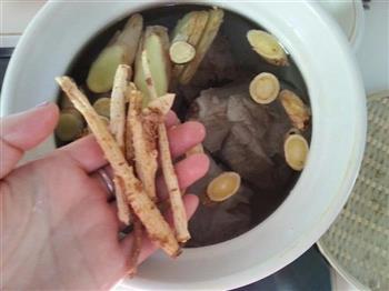 冬季滋补骨汤火锅怎么做，冬季滋补骨汤火锅怎么做好吃，冬季滋补骨汤火锅做法