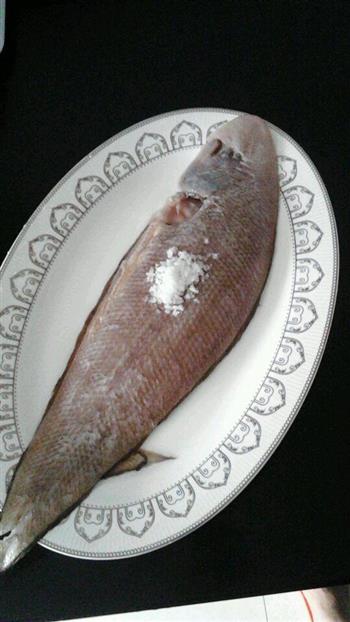 红烧肉塌鱼怎么做，红烧肉塌鱼怎么做好吃，红烧肉塌鱼做法