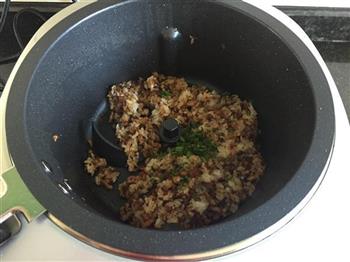 香菇肉丁烧麦怎么做，香菇肉丁烧麦怎么做好吃，香菇肉丁烧麦做法