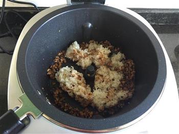 香菇肉丁烧麦怎么做，香菇肉丁烧麦怎么做好吃，香菇肉丁烧麦做法