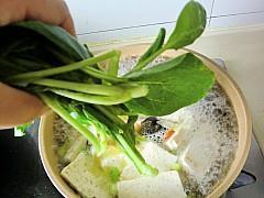 鸡肉豆腐蔬菜汤怎么做，鸡肉豆腐蔬菜汤怎么做好吃，鸡肉豆腐蔬菜汤做法