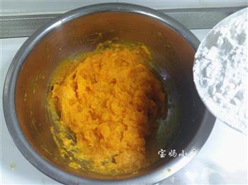 南瓜芝麻饼怎么做，南瓜芝麻饼怎么做好吃，南瓜芝麻饼做法