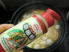 砂锅炖鱼丸怎么做，砂锅炖鱼丸怎么做好吃，砂锅炖鱼丸做法