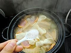 砂锅炖鱼丸怎么做，砂锅炖鱼丸怎么做好吃，砂锅炖鱼丸做法