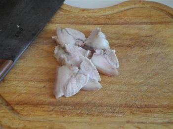 酸菜白肉火锅怎么做，酸菜白肉火锅怎么做好吃，酸菜白肉火锅做法