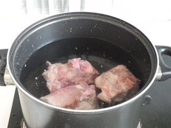 肉滑奶汤火锅怎么做，肉滑奶汤火锅怎么做好吃，肉滑奶汤火锅做法