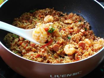 虾仁焖饭怎么做，虾仁焖饭怎么做好吃，虾仁焖饭做法