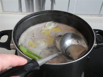 肉滑奶汤火锅怎么做，肉滑奶汤火锅怎么做好吃，肉滑奶汤火锅做法