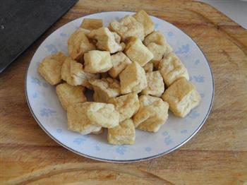 酸菜白肉火锅怎么做，酸菜白肉火锅怎么做好吃，酸菜白肉火锅做法