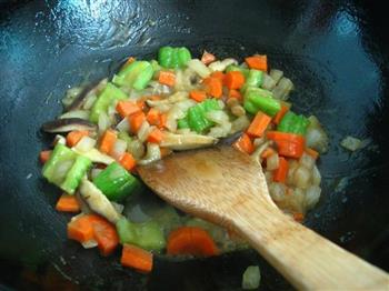 咖哩蔬菜汤怎么做，咖哩蔬菜汤怎么做好吃，咖哩蔬菜汤做法