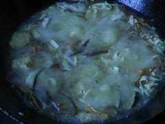 牛肉酸辣汤怎么做，牛肉酸辣汤怎么做好吃，牛肉酸辣汤做法