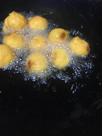 地瓜蜜豆丸子怎么做，地瓜蜜豆丸子怎么做好吃，地瓜蜜豆丸子做法