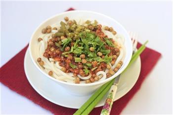 麻辣米粉怎么做，麻辣米粉怎么做好吃，麻辣米粉做法