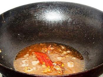 鱼头泡饼火锅怎么做，鱼头泡饼火锅怎么做好吃，鱼头泡饼火锅做法