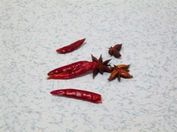 鱼头泡饼火锅怎么做，鱼头泡饼火锅怎么做好吃，鱼头泡饼火锅做法