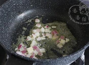 奶香蘑菇浓汤怎么做，奶香蘑菇浓汤怎么做好吃，奶香蘑菇浓汤做法
