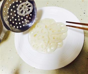 蜂蜜柠檬渍莲藕怎么做，蜂蜜柠檬渍莲藕怎么做好吃，蜂蜜柠檬渍莲藕做法