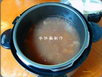 银耳红莲羹怎么做，银耳红莲羹怎么做好吃，银耳红莲羹做法