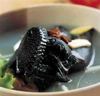 阿胶红枣乌鸡汤怎么做，阿胶红枣乌鸡汤怎么做好吃，阿胶红枣乌鸡汤做法