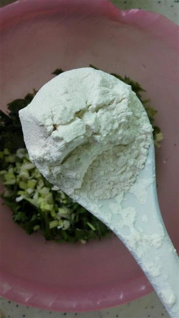 芹菜麦饭 一个人的晚饭怎么做，芹菜麦饭 一个人的晚饭怎么做好吃，芹菜麦饭 一个人的晚饭做法