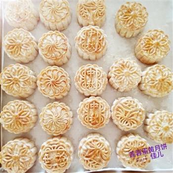 广式莲蓉蛋黄月饼怎么做，广式莲蓉蛋黄月饼怎么做好吃，广式莲蓉蛋黄月饼做法