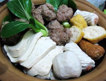 肉丸什锦火锅怎么做，肉丸什锦火锅怎么做好吃，肉丸什锦火锅做法