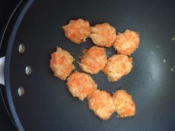 胡萝卜土豆饼怎么做，胡萝卜土豆饼怎么做好吃，胡萝卜土豆饼做法