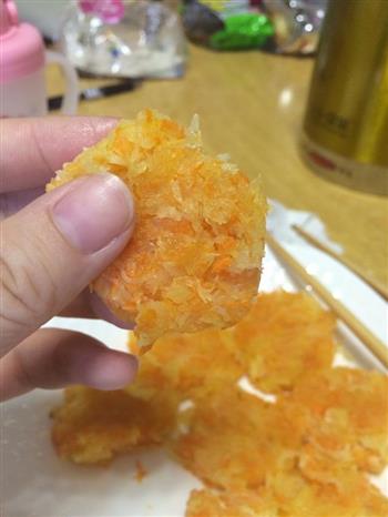胡萝卜土豆饼怎么做，胡萝卜土豆饼怎么做好吃，胡萝卜土豆饼做法