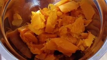 南瓜豆沙甜糯饼怎么做，南瓜豆沙甜糯饼怎么做好吃，南瓜豆沙甜糯饼做法