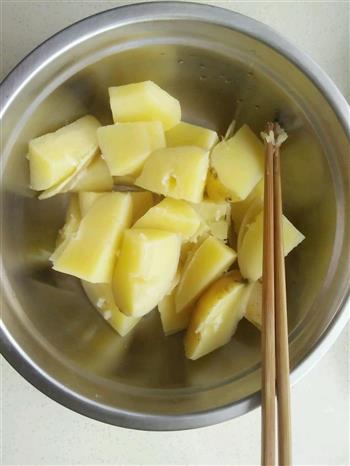 黑胡椒土豆饼怎么做，黑胡椒土豆饼怎么做好吃，黑胡椒土豆饼做法