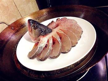 夏日餐桌-清蒸开屏鲈鱼怎么做，夏日餐桌-清蒸开屏鲈鱼怎么做好吃，夏日餐桌-清蒸开屏鲈鱼做法