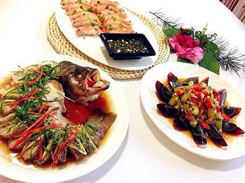 夏日餐桌-清蒸开屏鲈鱼怎么做，夏日餐桌-清蒸开屏鲈鱼怎么做好吃，夏日餐桌-清蒸开屏鲈鱼做法